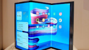 samsungun uce katlanir telefonundan son sizinti uc pil iddiasiyla gundemde GtEM5Uec.jpg